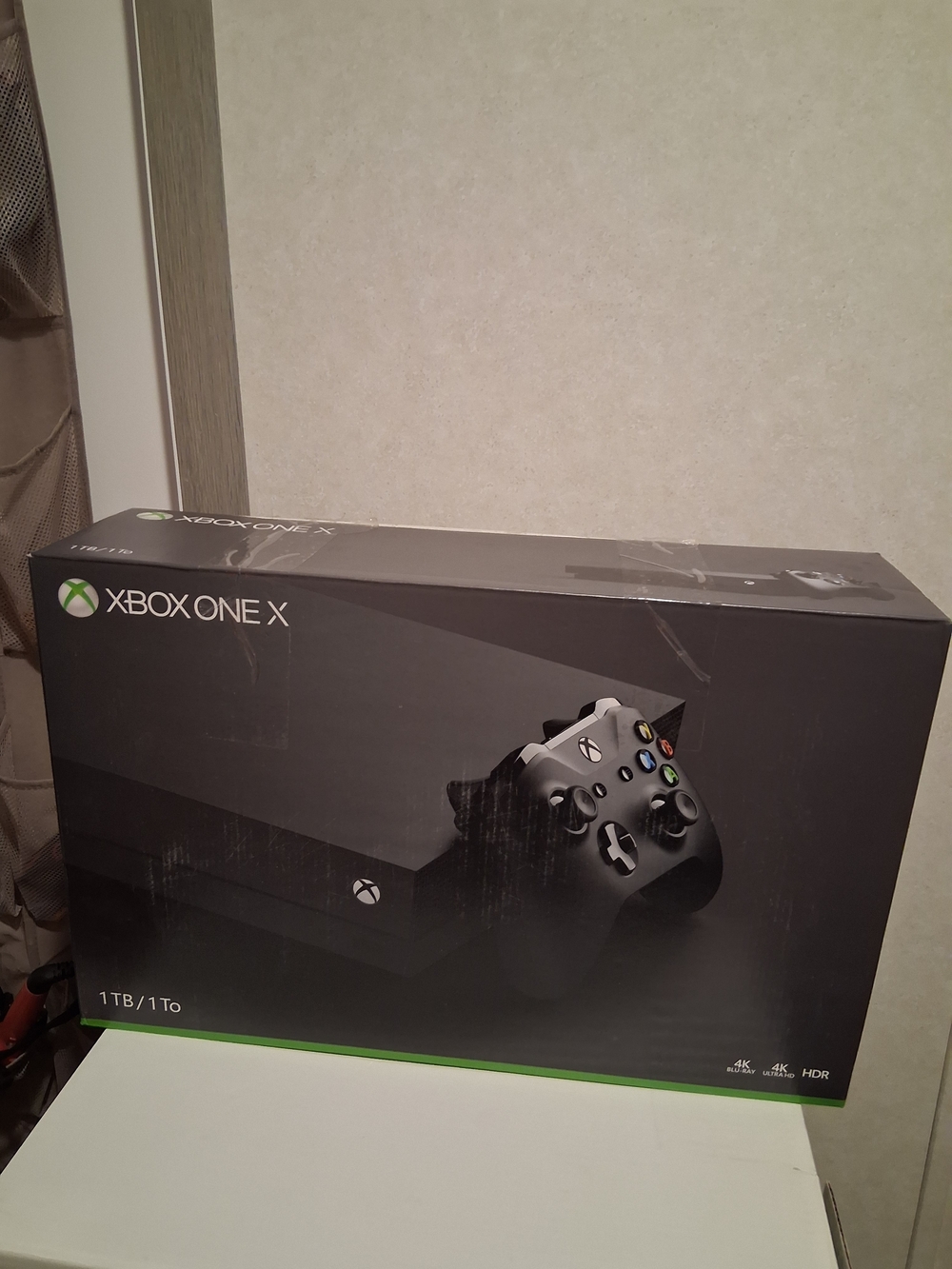 Xbox One X 1TB Gaming Console - Black & PLAYSTATION BUNDLE DEAL/ TAKE BOTH-$500